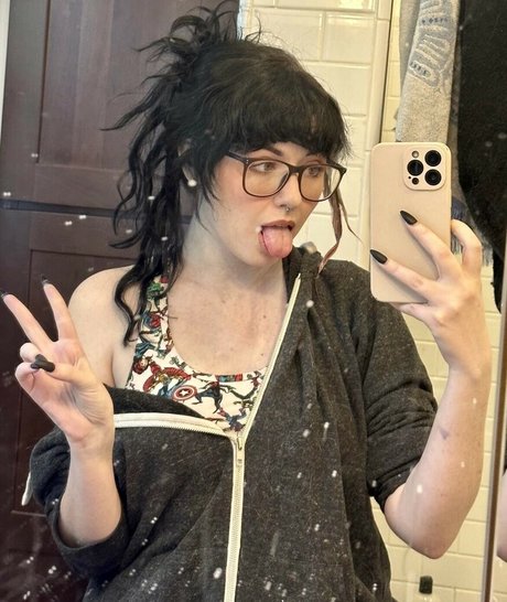 NotSaige exklusive pornographische foto