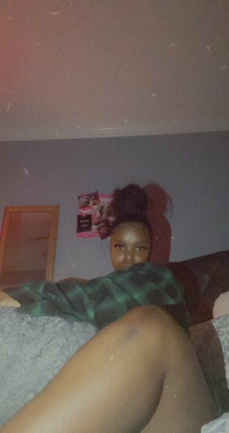 Niyahhh exklusive erwachsene fotos