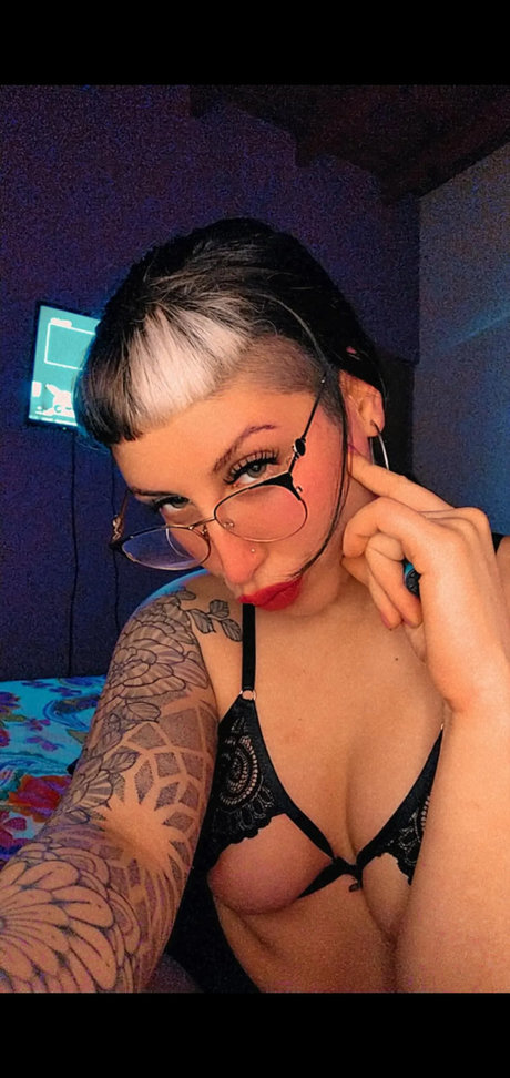 Melani cristal nackten bilder