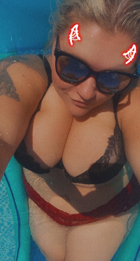 PoppyR97 perfekte porno fotos