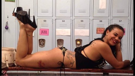 Abbie Bateman sexy schöne archiv