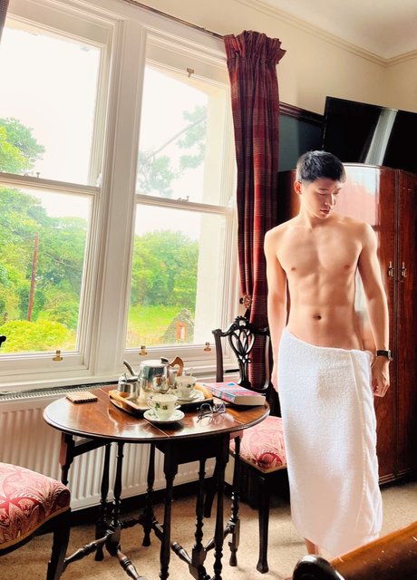 Pierre Bizarre sexy perfekte galerien