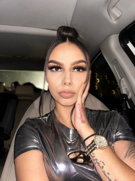 süße ebenholz-onlyfans freie nacktheit galerie