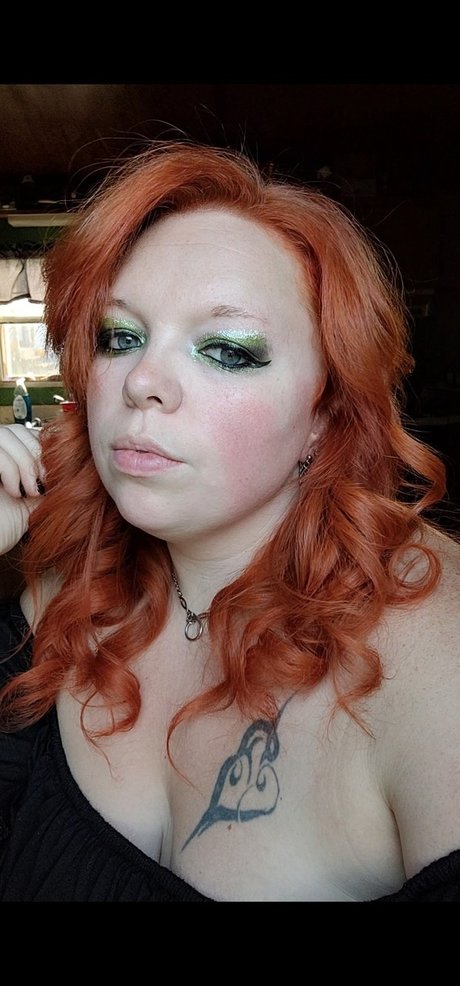 RedWolfIvy nackt erotische fotos