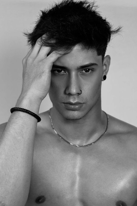 Rafael Marques erwachsene nackt galerien