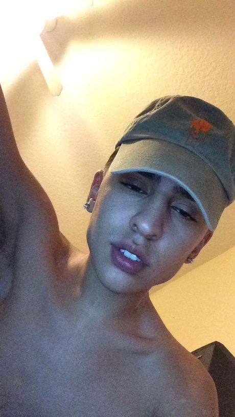 Malcriaao erwachsene pornostar bild