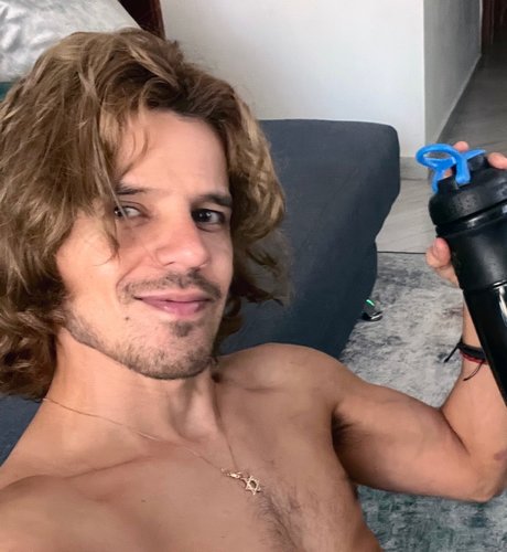 Rodaishi nackt erwachsene fotos