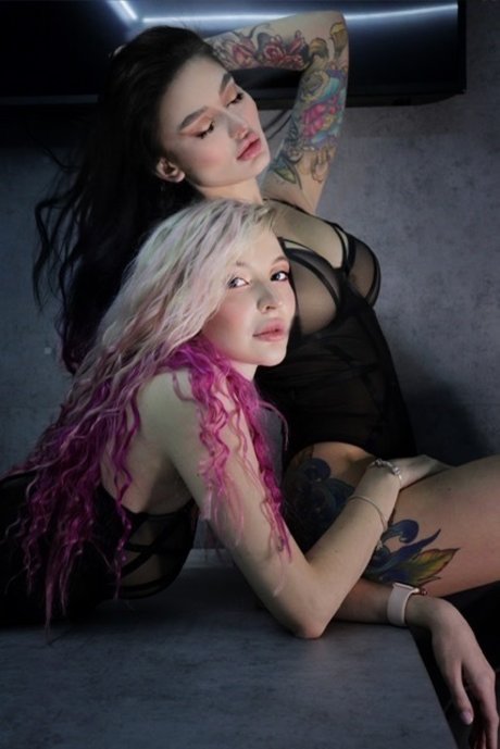 Liza and Lili nackte fotos