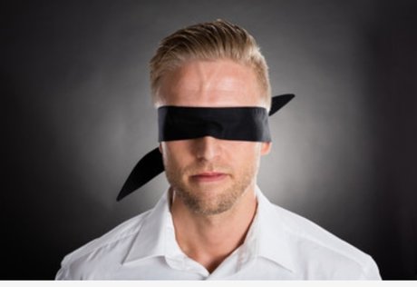 Blindfold Bottom perfekte schöne bilder