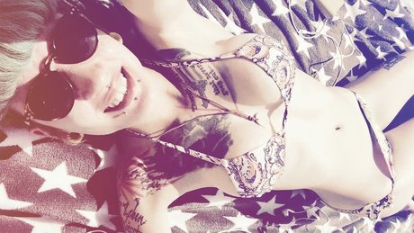 mediha san xxx fotos