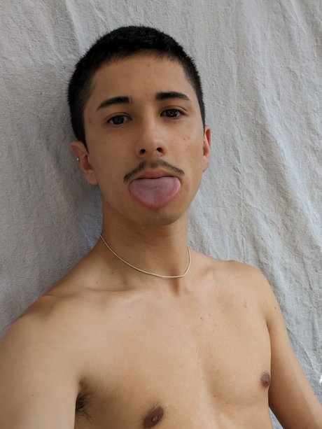 James Webb_ sexy top foto