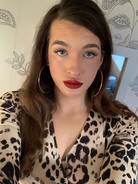 Becky Doll_ schauspielerin akt fotos