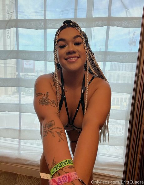 brittcuadra model xxx bild
