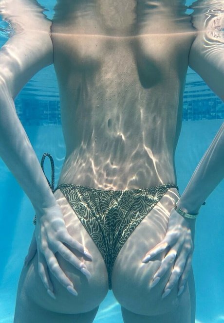 Laura Sophie Muller pornostar schöne archiv