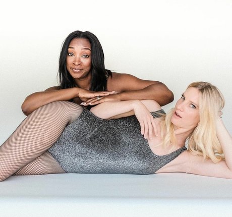 Heather Morris perfekte akt galerie