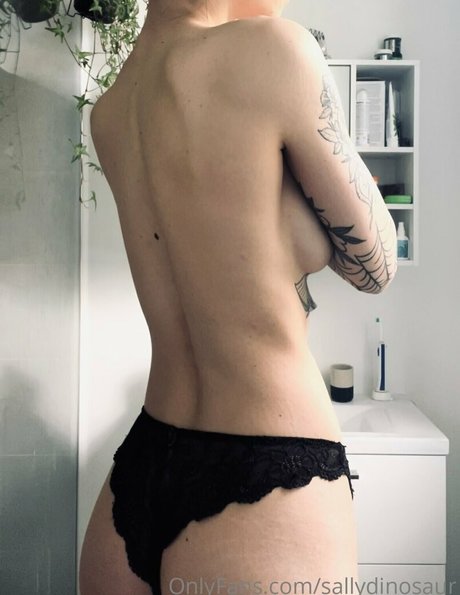 Sallydinosaur schauspielerin nackt archiv