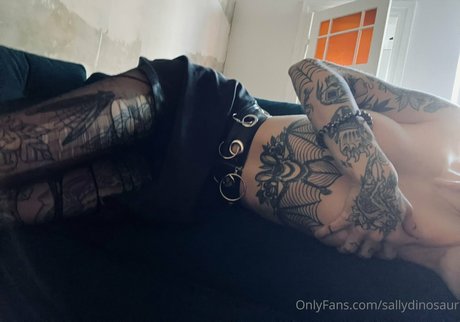 Sallydinosaur porno perfekte foto