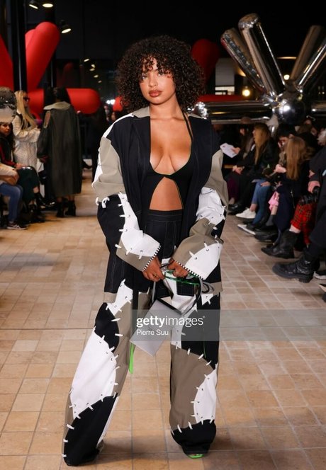 Paola Locatelli beste akt bild