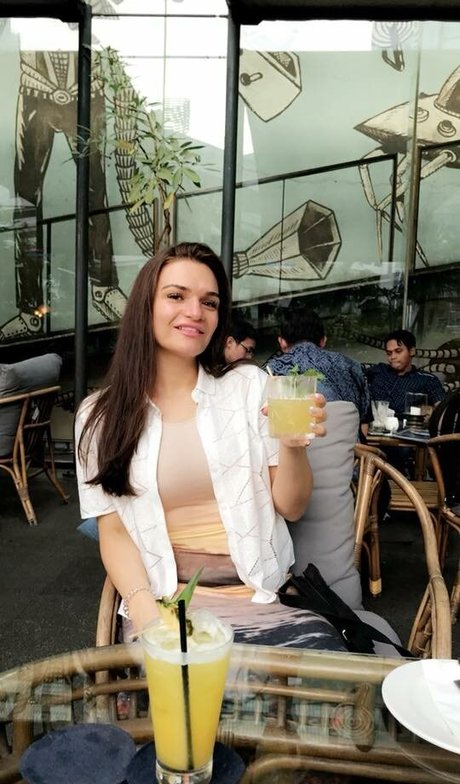 Lana D kunst pornografische galerie