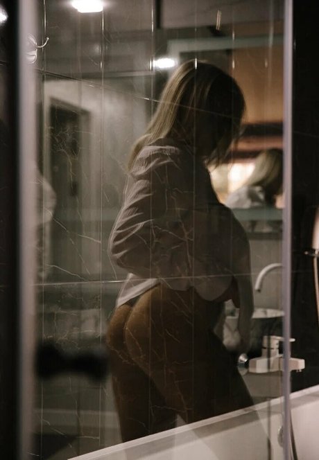 riesige shemale-onlyfans nackt pornografische foto