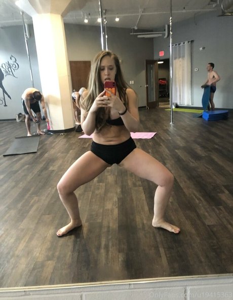 asiatische gilf-onlyfans sexy galerie