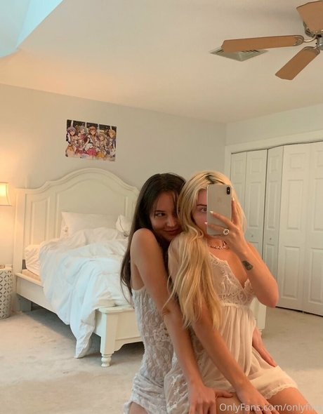 asiatische cosplay-onlyfans nacktheit perfekte archiv