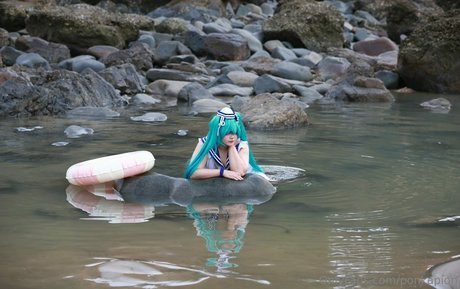 asiatische falsche titten onlyfans erwachsene erotische foto