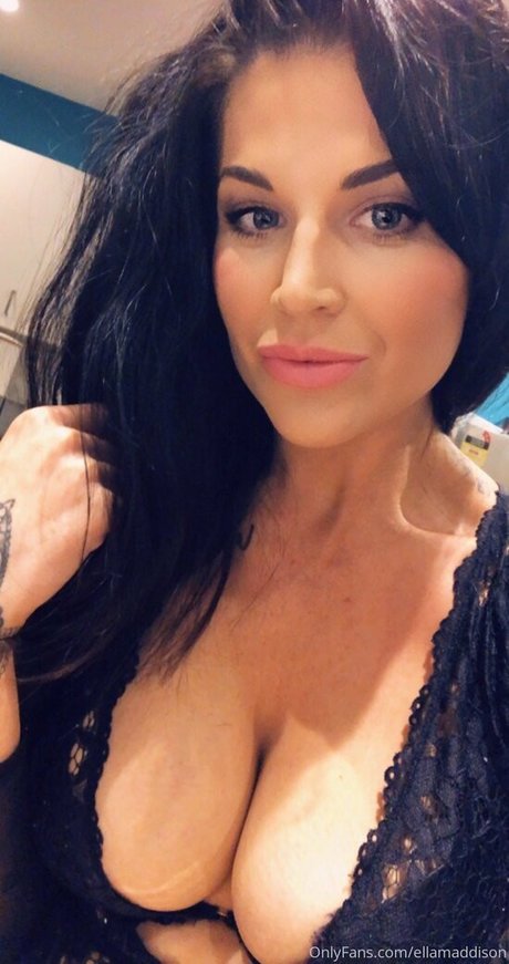 pool-dreier onlyfans top kunst galerie