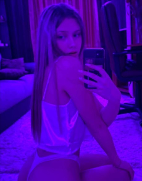 whylollycry Profilbild