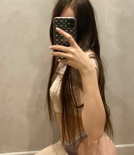 whylollycry erwachsene nackte bilder