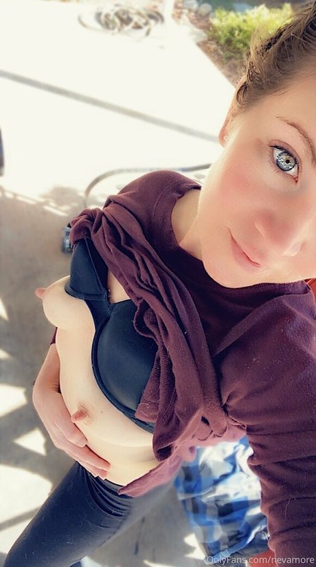 nevamore nette pornostar fotos