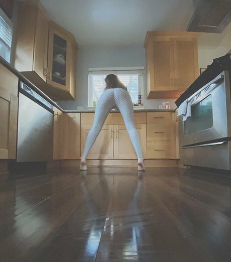 nevamore heiße bilder