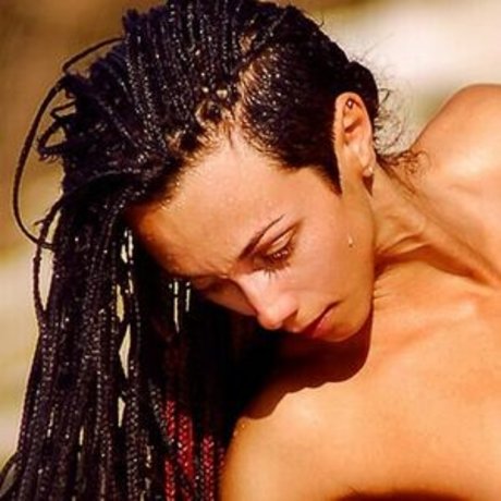 Aisha Ahmedova freie erotische bild