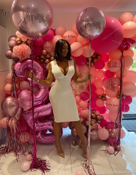 AvaKoxxx sexy nackt galerien