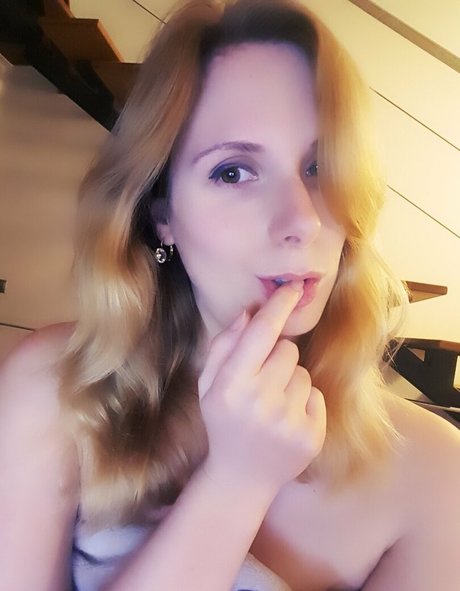 ellyedelweiss nacktheit hd galerie