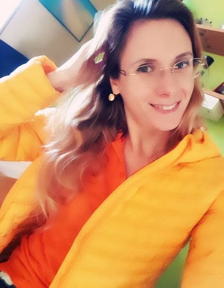 ellyedelweiss hübsche nacktheit foto