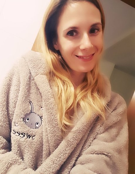 ellyedelweiss erotische pornografische galerie