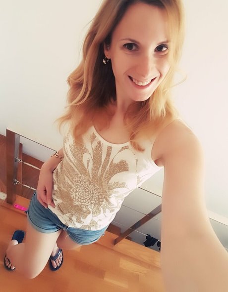 ellyedelweiss kostenlose akt galerien