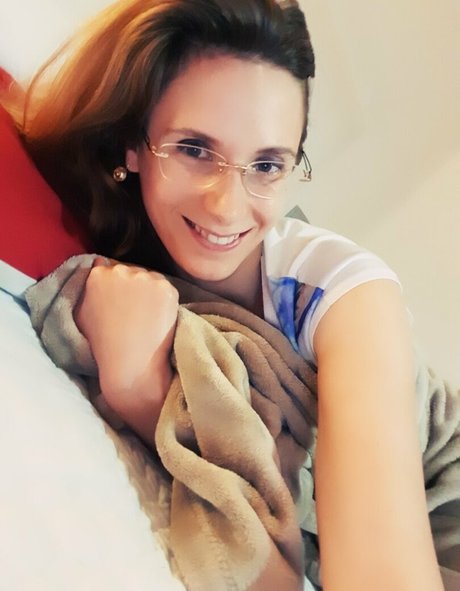 ellyedelweiss porno nackte archiv