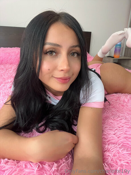 japanische solo-onlyfans nackt pornographische bilder