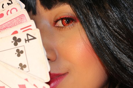 Miki Yagami top nackte archiv