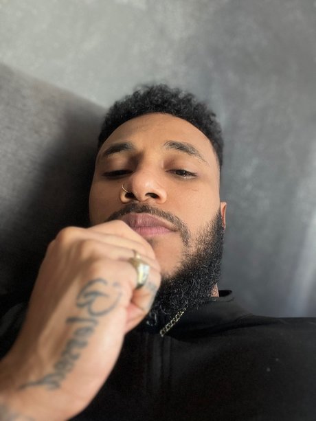 Mikiel Ali nacktheit freie galerie