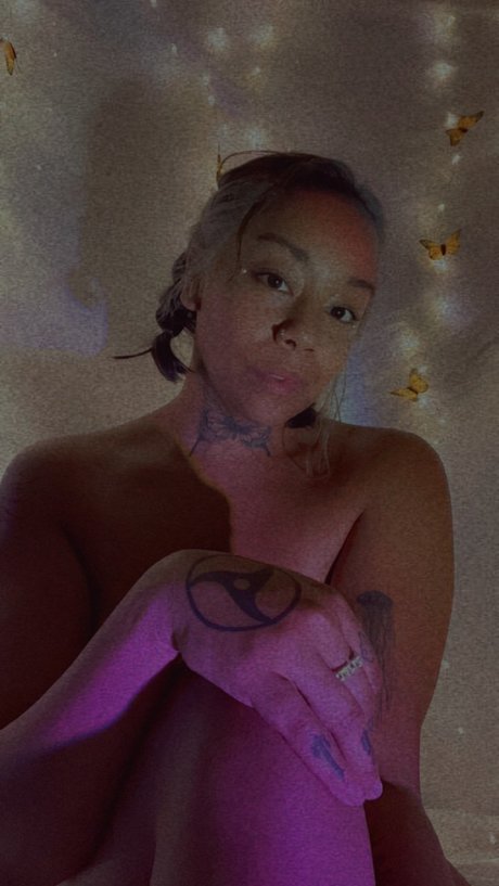 Barefoot Brunette hd nackten foto