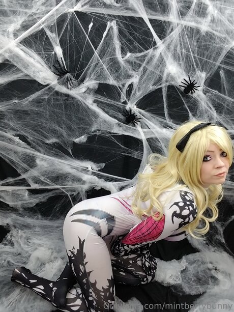 pool-dreier onlyfans erotische nette foto