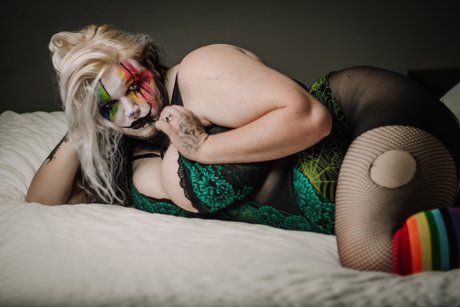 Mischief The Clown nackt hübsche galerien