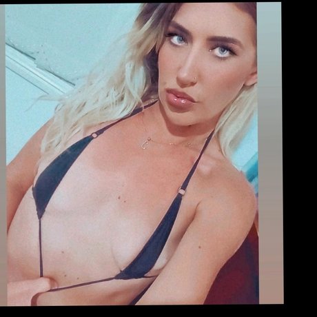 Jadeey erotische hd foto