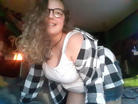 Carolina Peaches sexy hd archiv