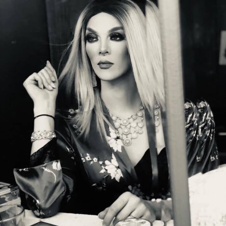 Misty Daze perfekte nacktheit archiv