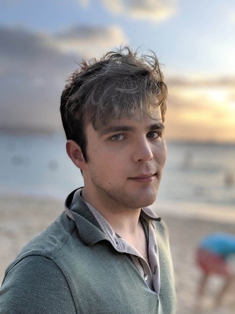 Jake and the Giant_ model sex bild