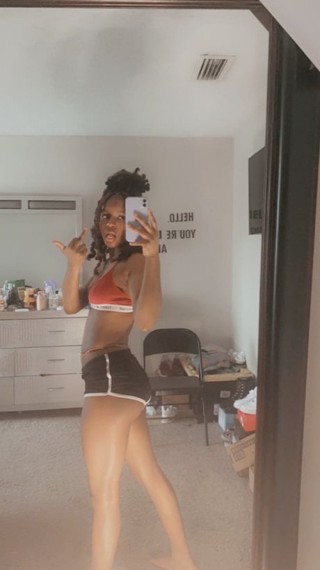 Sweet Pussy Moni_ schauspielerin freie foto